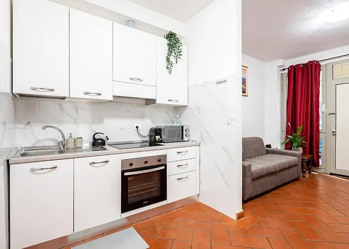 New And Elegant Apartment *